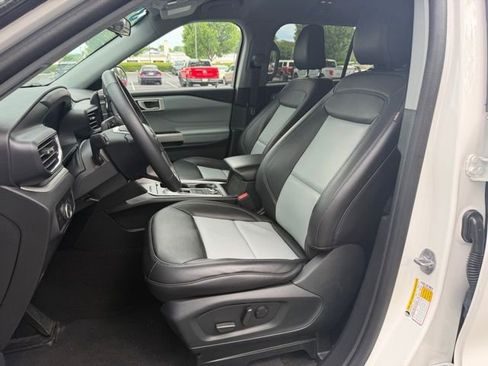 Certified 2023 Ford Explorer XLT w/ Equipment Group 202A AWD/4WD image 12