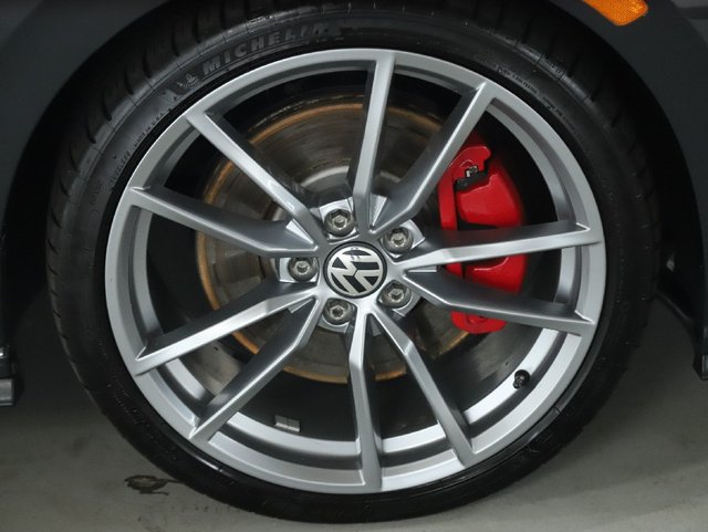 Used 2023 Volkswagen GTI 40th Anniversary Edition FWD image 10