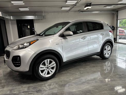 Used 2018 Kia Sportage LX AWD/4WD image 4