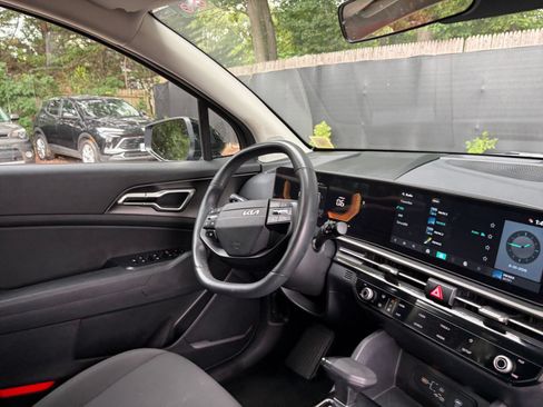 Used 2026 Kia Sportage LX FWD image 34