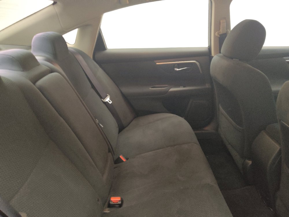 Used 2015 Nissan Altima 2.5 SV FWD image 19