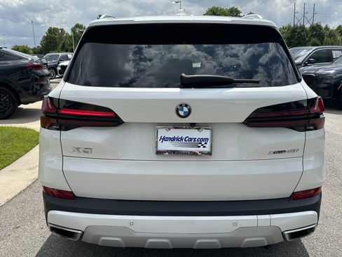 Used 2024 BMW X5 xDrive40i w/ Premium Package AWD/4WD image 9