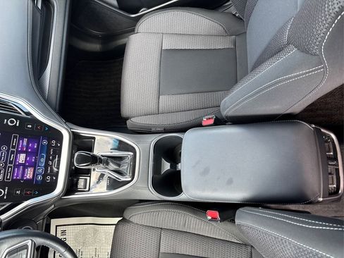 Used 2022 Subaru Outback Premium image 21