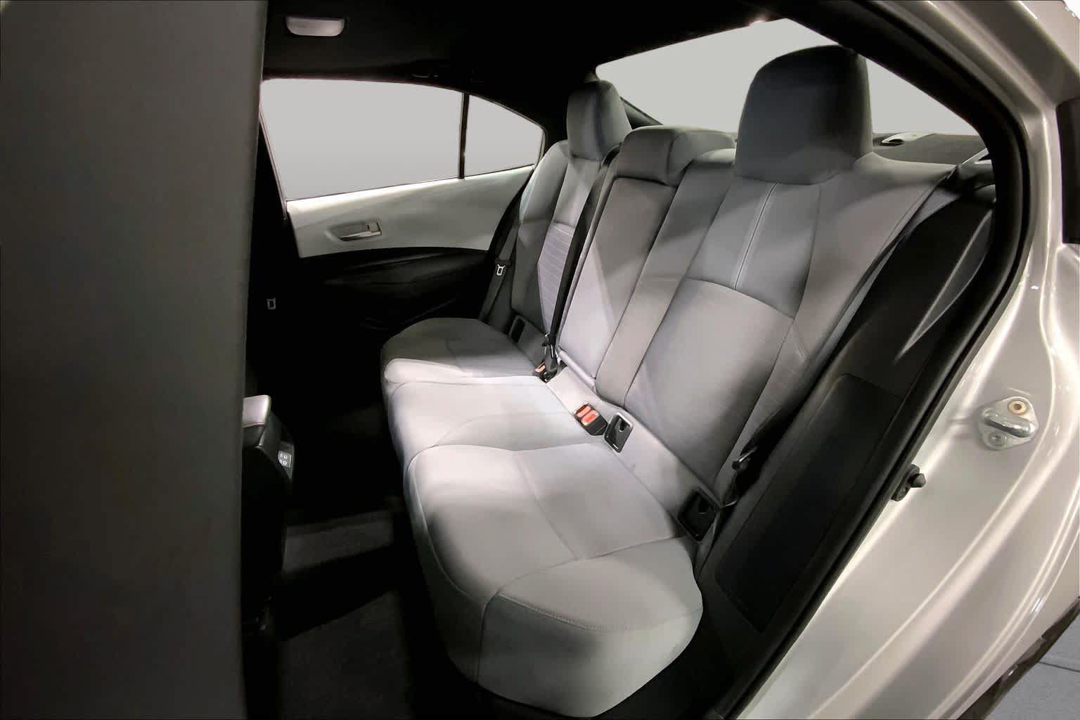 Certified 2024 Toyota Corolla SE w/ SE Premium Package FWD image 21