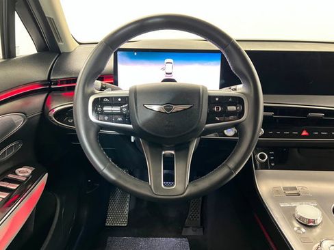 Used 2026 Genesis GV70 2.5T Advanced image 12
