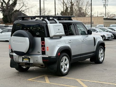 Used 2020 Land Rover Defender 110 First Edition image 7