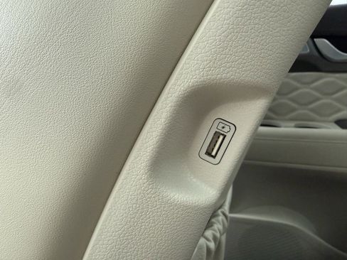 Certified 2021 Hyundai Palisade Calligraphy w/ Winter Package image 21