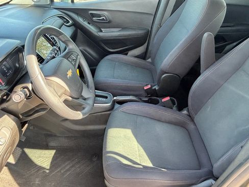 Used 2019 Chevrolet Trax LS FWD image 20