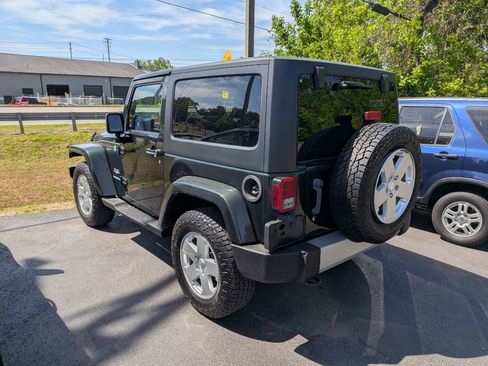 Used 2011 Jeep Wrangler Sahara image 5