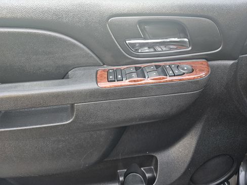 Used 2011 Chevrolet Avalanche LS w/ Regional Value Package image 12