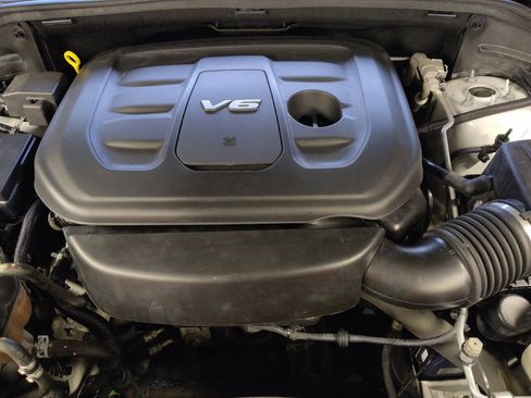 Used 2019 Jeep Grand Cherokee Overland RWD image 30