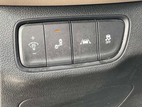 Used 2020 Hyundai Santa Fe SEL image 17