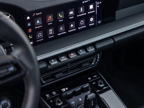 Used 2022 Porsche 911 Targa 4S w/ Premium Package image 48