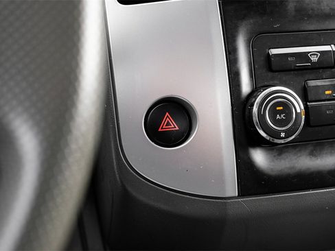 Used 2019 Nissan Frontier S image 22