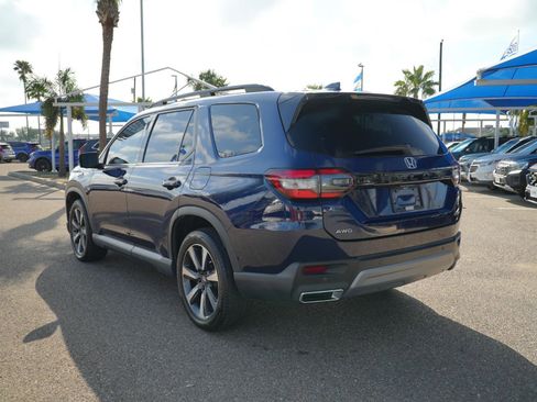 Used 2025 Honda Pilot Elite image 7