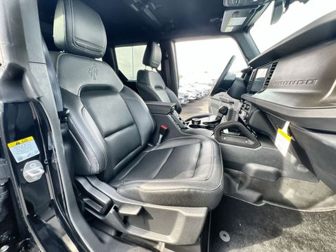 New 2025 Ford Bronco Badlands image 26