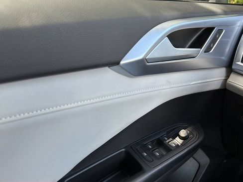 New 2026 Volkswagen Taos SE AWD/4WD image 23