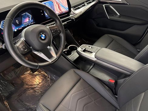 Used 2025 BMW X1 xDrive28i w/ Convenience Package image 4