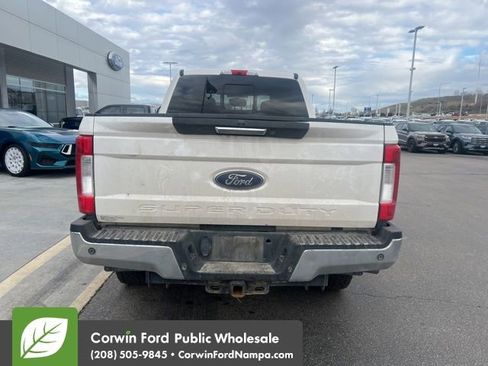 Used 2018 Ford F250 Lariat w/ Lariat Value Package image 6