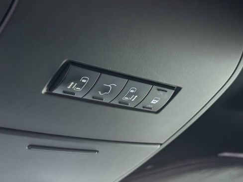 Used 2015 Dodge Grand Caravan R/T w/ Driver Convenience Group FWD image 35