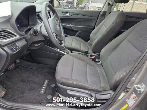 Used 2022 Hyundai Accent SE FWD image 5