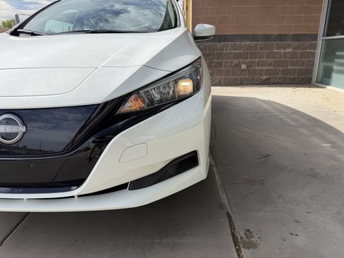 Used 2025 Nissan Leaf S FWD image 11