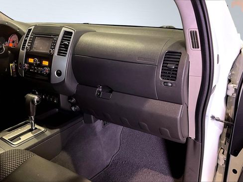 Used 2019 Nissan Frontier PRO-4X image 27
