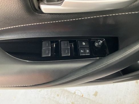 Used 2024 Toyota Corolla SE image 6