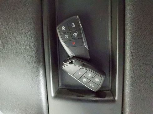 Used 2024 Chevrolet Silverado 2500 Custom w/ Custom Value Package image 9