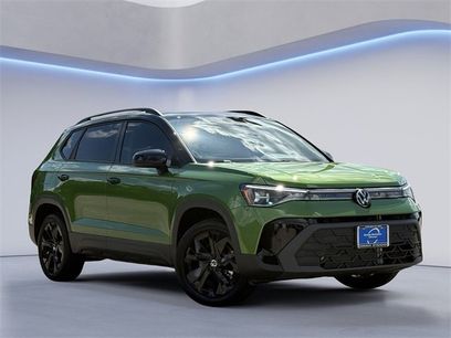 New 2025 Volkswagen Taos SE