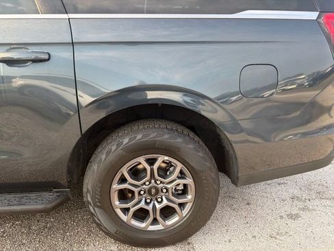 Used 2025 Ford Expedition Max Active RWD image 9