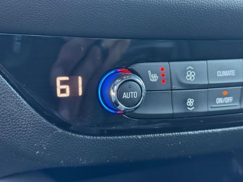 Used 2022 Buick Enclave Essence w/ LPO, Touring Package AWD/4WD image 28