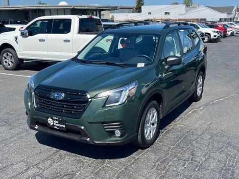 Used 2023 Subaru Forester AWD/4WD image 3