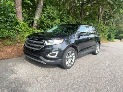 Used 2015 Ford Edge Titanium w/ Technology Package FWD image 14