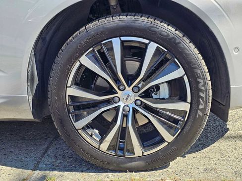 Certified 2023 Volvo XC60 B5 Plus w/ Protection Package Premier AWD/4WD image 9