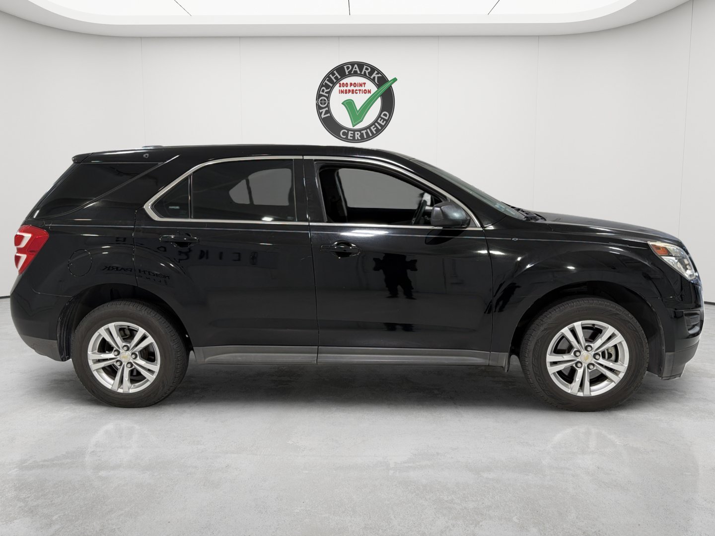 Used 2016 Chevrolet Equinox LS FWD image 6