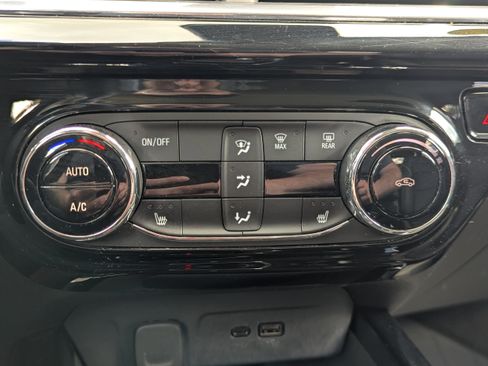 Used 2024 Chevrolet Trax ACTIV w/ Driver Confidence Package FWD image 15