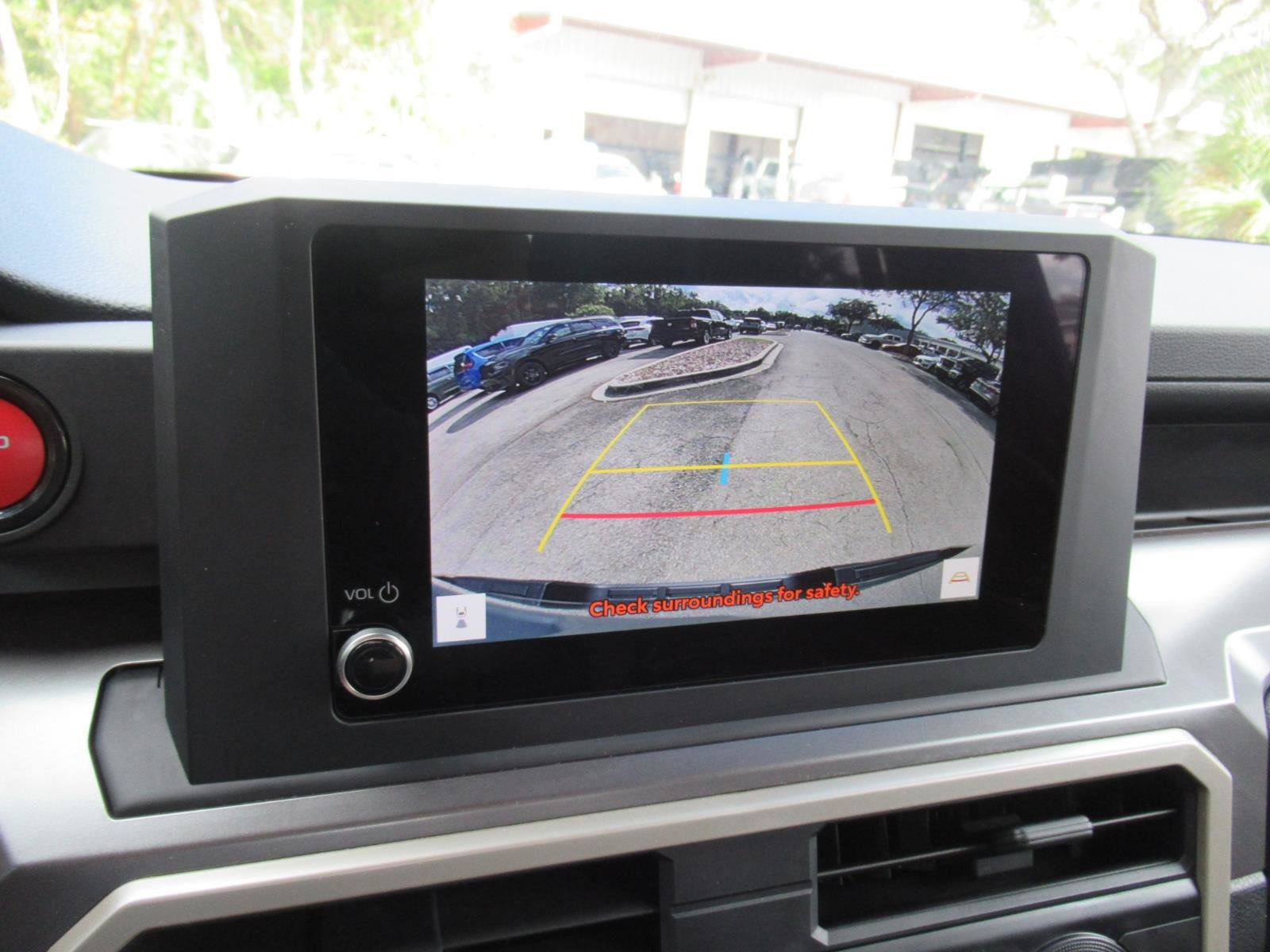 Used 2025 Toyota Tacoma TRD Sport AWD/4WD image 27