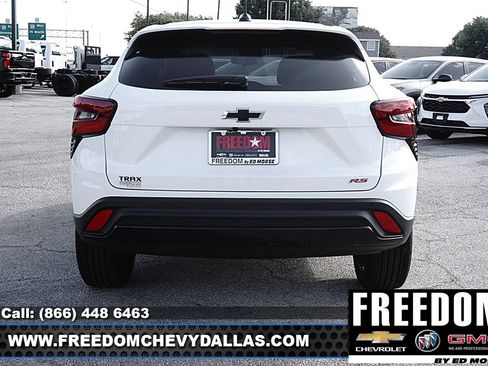 New 2026 Chevrolet Trax RS w/ Driver Confidence Package FWD image 6