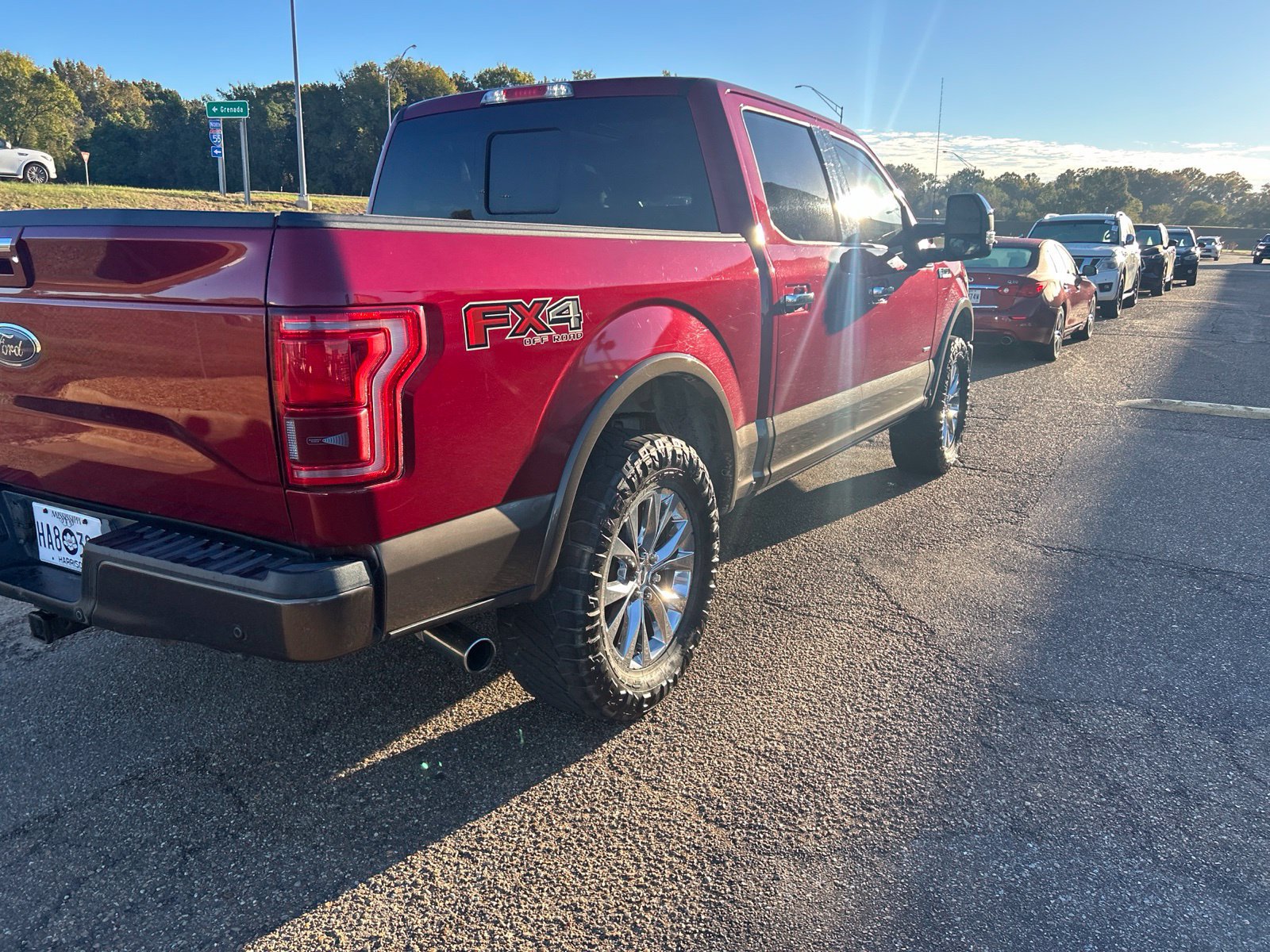 Used 2016 Ford F150 Lariat w/ Equipment Group 502A Luxury AWD/4WD image 17