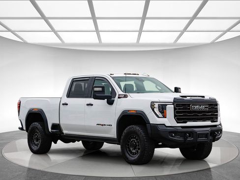 Used 2024 GMC Sierra 2500 AT4X w/ AT4X AEV Edition image 5