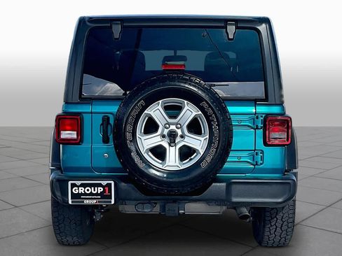 Used 2019 Jeep Wrangler Sport AWD/4WD image 5