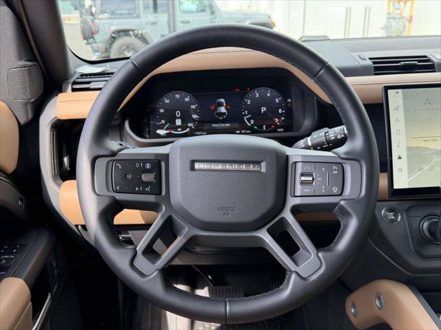 Used 2026 Land Rover Defender 110 X-Dynamic SE AWD/4WD image 17