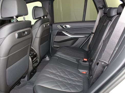 New 2026 BMW X5 xDrive40i w/ M Sport Package image 25