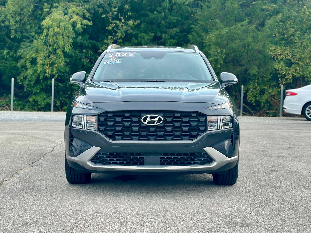 Used 2023 Hyundai Santa Fe SEL FWD image 2