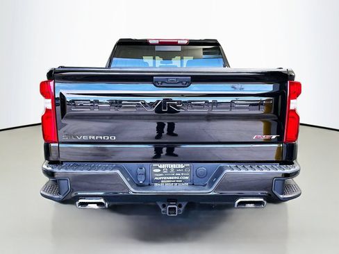 Used 2022 Chevrolet Silverado 1500 RST w/ Convenience Package II AWD/4WD image 6
