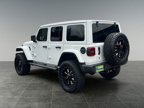 Used 2020 Jeep Wrangler Unlimited Sahara image 6