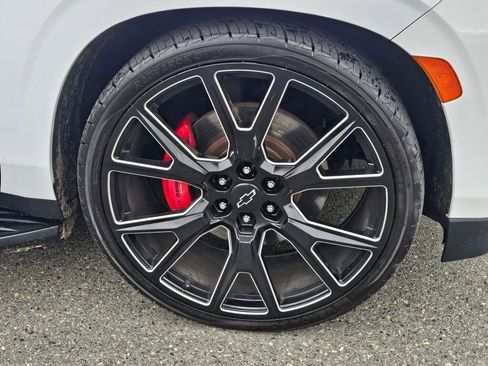 Used 2021 Chevrolet Tahoe RST image 13