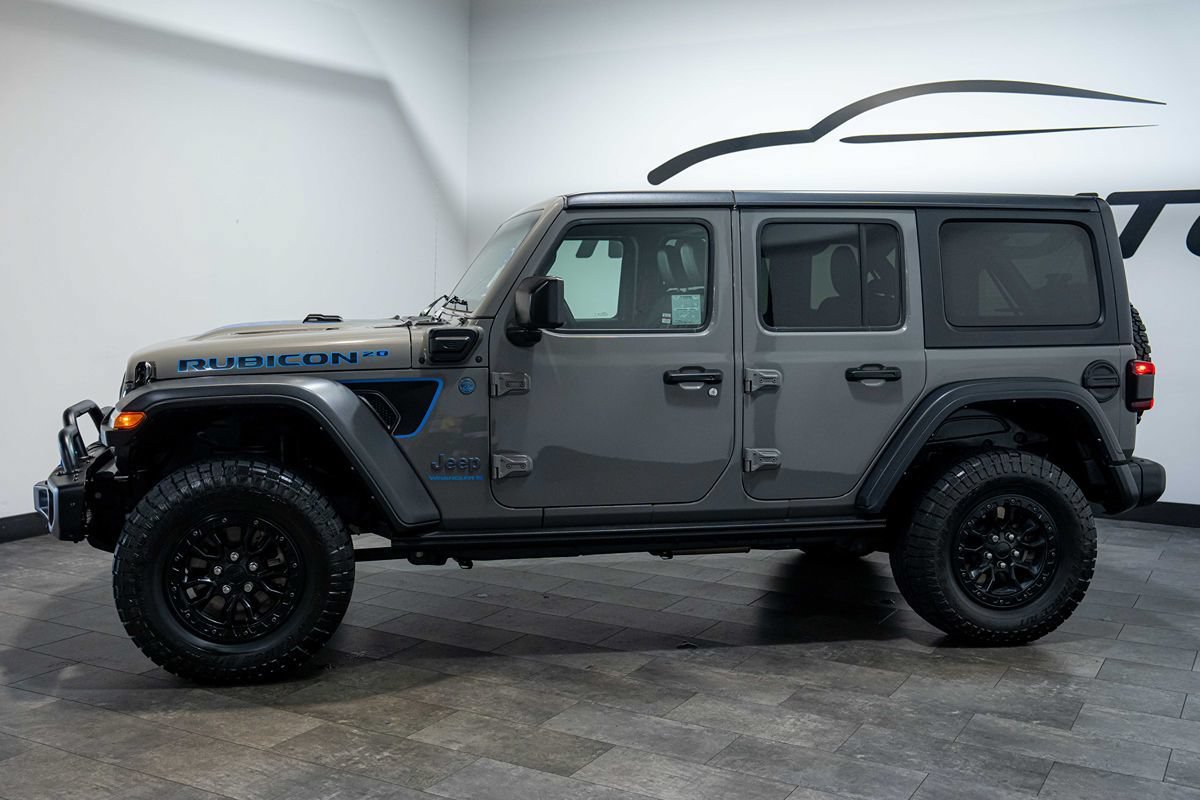 Used 2023 Jeep Wrangler Unlimited Rubicon 4xe AWD/4WD image 35