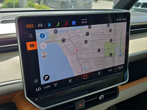 Used 2025 Volkswagen ID. Buzz 1st Edition image 19